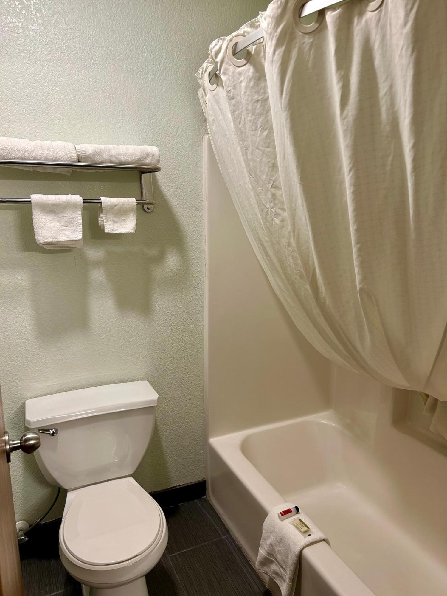 Super 8 By Wyndham Platte City Kansas City Area Екстер'єр фото