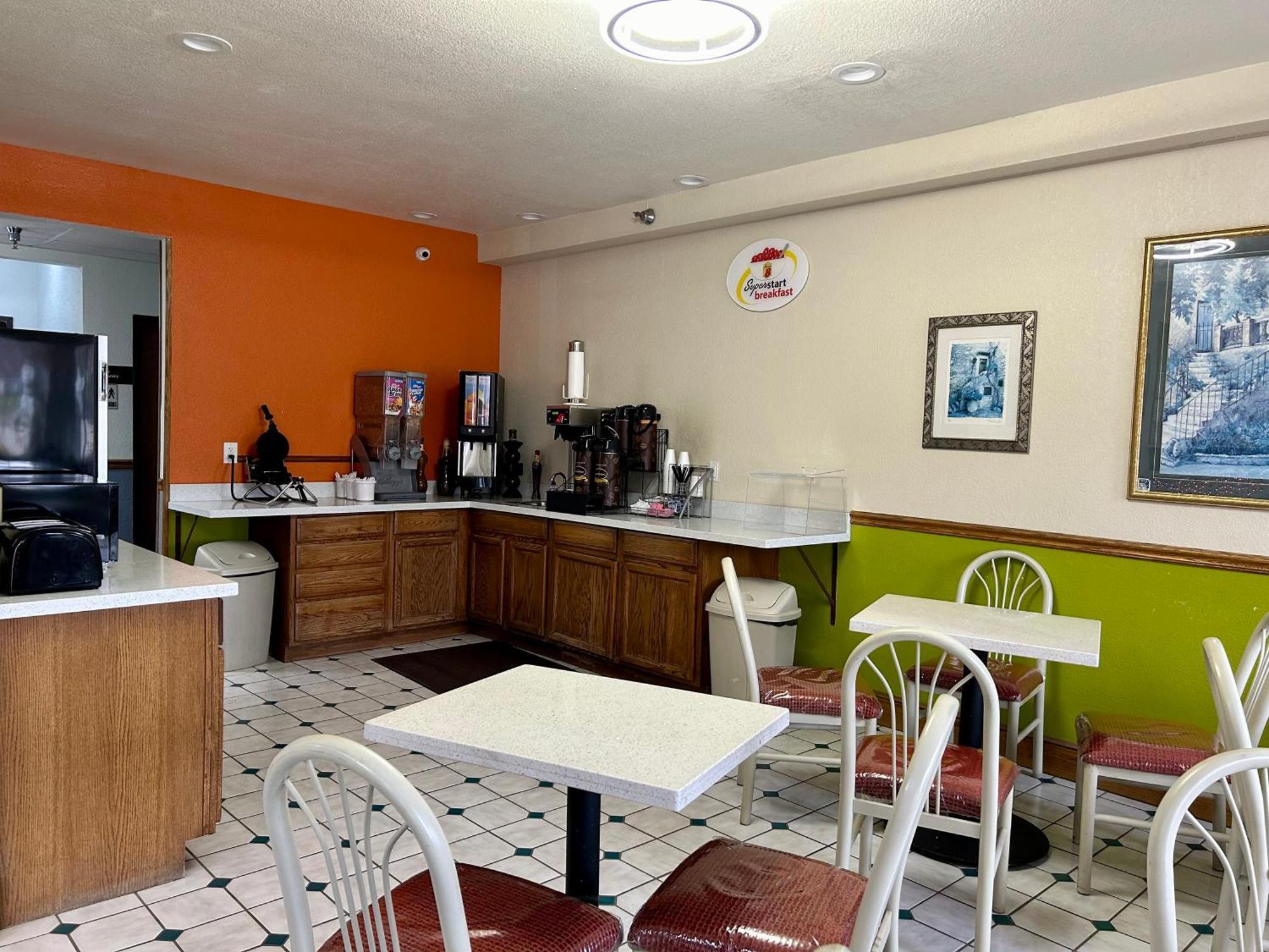 Super 8 By Wyndham Platte City Kansas City Area Екстер'єр фото