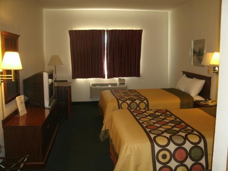 Super 8 By Wyndham Platte City Kansas City Area Екстер'єр фото